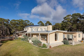 Cooma House by Ready Set Stay